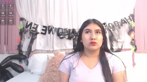 Snapshot of lexi_bloom chatting on 10/19/25, 10:27 Gabrielle online show from 10/19/25, 10:27