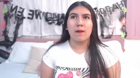 Snapshot of lexi_bloom chatting on 10/20/25, 10:38 Gabrielle online show from 10/20/25, 10:38