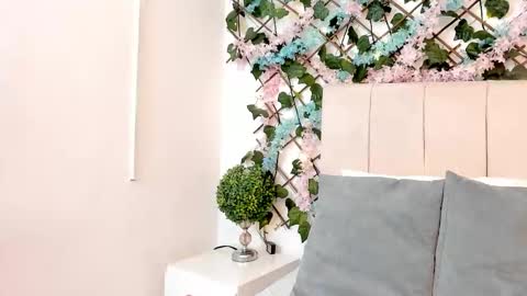 Gabrielle online show from 10/30/25, 10:27