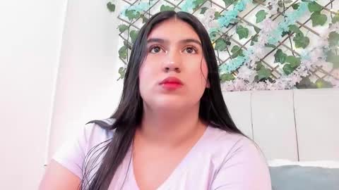 Gabrielle online show from 11/14/25, 10:47