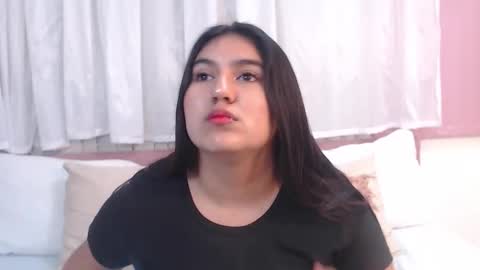 Gabrielle online show from 11/29/25, 11:13