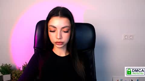 Alexia online show from 11/11/25, 02:28