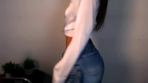 Alexia online show from 05/30/26, 12:57