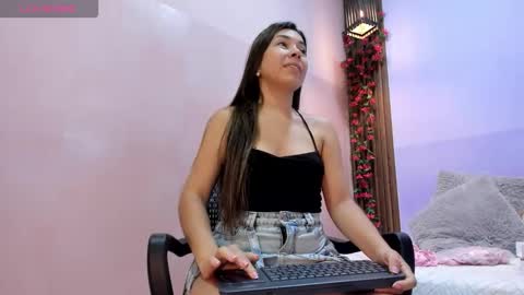 Snapshot of lexi_vyxen chatting on 10/13/25, 12:49 Lexi online show from 10/13/25, 12:49
