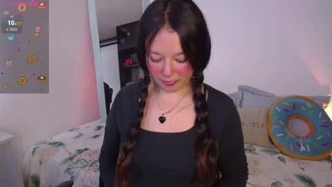 Lexie Thompson   8pm  0000am -5 online show from 09/16/25, 06:09