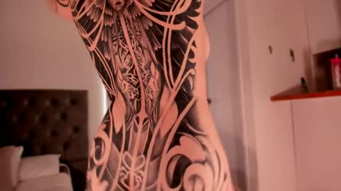 LEXIE online show from 04/21/26, 01:42