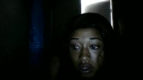 Snapshot of lexieroyal690 chatting on 02/25/25, 05:52 lexieroyal690 online show from 02/25/25, 05:52