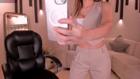 Snapshot of lexiewayne chatting on 01/15/25, 08:26 Lexie online show from 01/15/25, 08:26