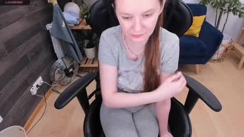 Lexi online show from 02/10/25, 06:42