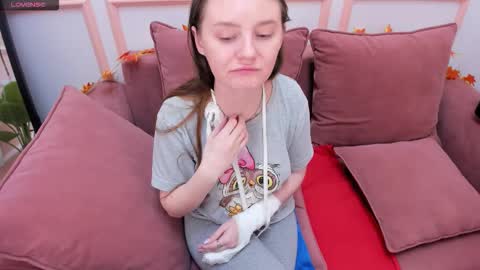 Lexi online show from 10/27/25, 06:39