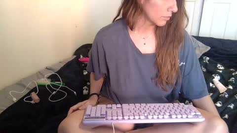 Snapshot of lexiial0 chatting on 02/01/25, 10:34 Alexia L. online show from 02/01/25, 10:34
