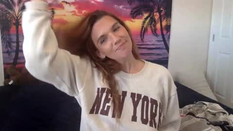 Snapshot of lexiial0 chatting on 09/10/25, 03:56 Alexia L. online show from 09/10/25, 03:56