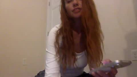 Snapshot of lexiial0 chatting on 05/30/26, 02:19 Alexia L. online show from 05/30/26, 02:19