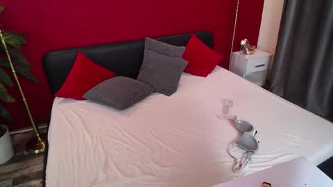 Snapshot of lexiladyx chatting on 02/17/25, 12:21 lexiladyx online show from 02/17/25, 12:21