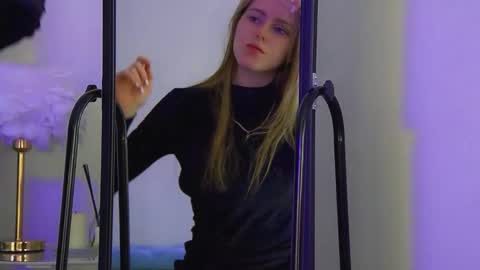 Lexi online show from 09/10/25, 06:24