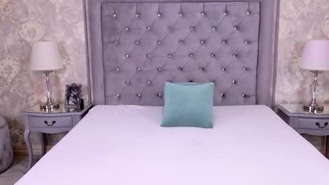 Lexi Riley online show from 10/28/25, 06:28