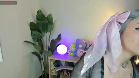 Snapshot of lexirouge__ chatting on 12/01/25, 12:32 lexirouge online show from 12/01/25, 12:32