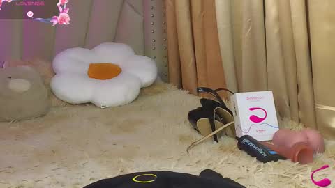 Snapshot of lexisdior chatting on 12/19/25, 01:34 Naturaly Born Goddess Ms. kendall online show from 12/19/25, 01:34