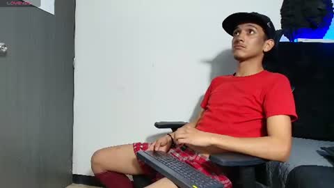 Snapshot of lexter_blue chatting on 06/25/26, 12:54 Lexter Blue online show from 06/25/26, 12:54