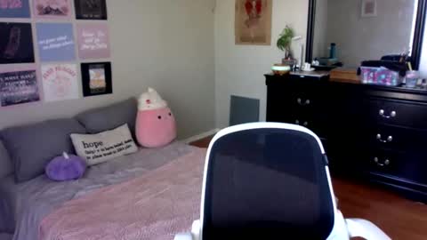Snapshot of lexwyoex chatting on 09/28/25, 02:55 lexwyoex online show from 09/28/25, 02:55