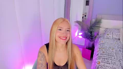 Snapshot of lexxybunny_ chatting on 10/10/25, 11:31 Lexy online show from 10/10/25, 11:31