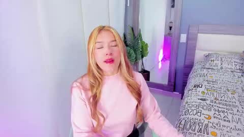 Snapshot of lexxybunny_ chatting on 10/25/25, 11:40 Lexy online show from 10/25/25, 11:40