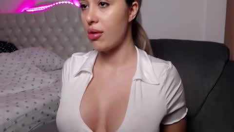 Lexxyselena online show from 09/15/25, 09:26