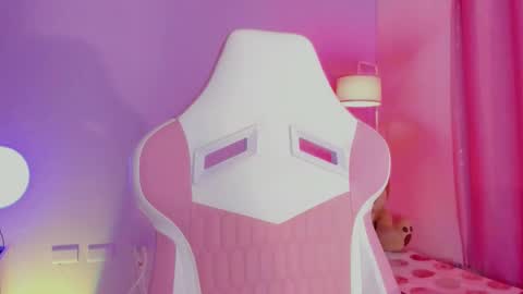 Snapshot of lexy_bran chatting on 11/13/25, 11:42 lexy_bran online show from 11/13/25, 11:42