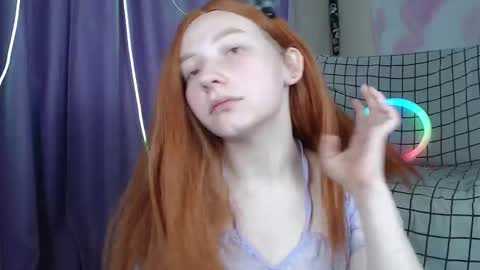 Snapshot of lexy_l0vy chatting on 10/17/25, 07:44 LexxxY online show from 10/17/25, 07:44