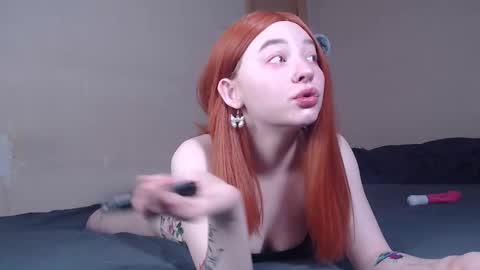 Snapshot of lexy_l0vy chatting on 11/17/25, 07:03 LexxxY online show from 11/17/25, 07:03