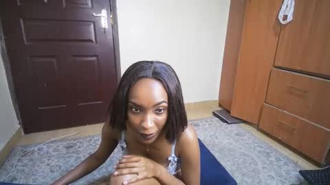 Snapshot of lexy_sky1 chatting on 10/31/25, 11:17 Lexy online show from 10/31/25, 11:17