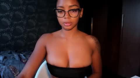 Snapshot of lexy_squirt_queen chatting on 10/14/25, 12:50 LEXY - Independent account online show from 10/14/25, 12:50