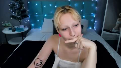 Snapshot of lexy_woorhez chatting on 01/20/25, 09:24 Lexy online show from 01/20/25, 09:24