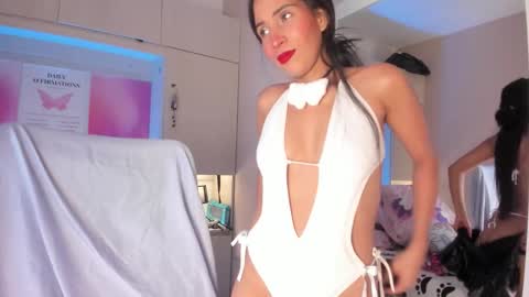 L I A  online show from 02/17/26, 04:09