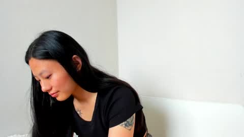 Snapshot of leyahanami chatting on 05/15/26, 05:25 Leya online show from 05/15/26, 05:25