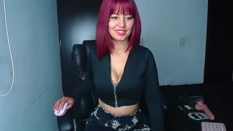 Snapshot of leydysexlover chatting on 09/12/25, 12:33 Leydy online show from 09/12/25, 12:33