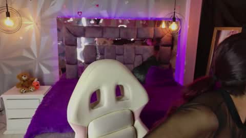 Leyla online show from 02/18/26, 01:34