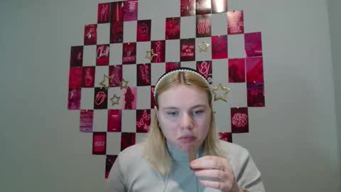 Leyla online show from 11/15/25, 07:38