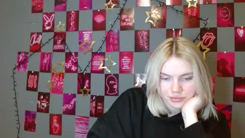 Leyla online show from 12/20/25, 07:15