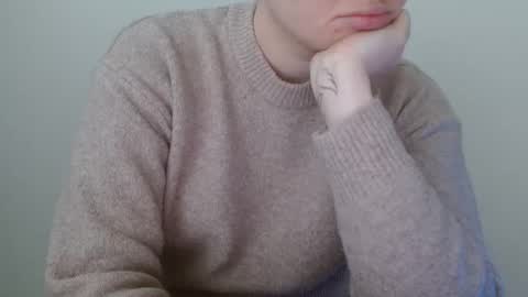 Leyla online show from 04/25/26, 06:16