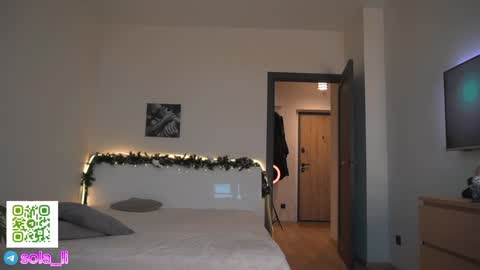 Snapshot of leyla_ly chatting on 12/16/24, 06:32 Leyla ly Ill be here Tuesday Thursday Friday Saturday Sunday online show from 12/16/24, 06:32