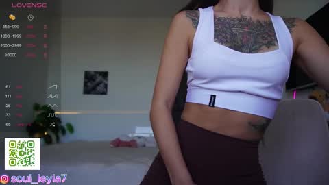 Snapshot of leyla_ly chatting on 11/01/25, 04:03 Leyla ly Ill be here Tuesday Thursday Friday Saturday Sunday online show from 11/01/25, 04:03