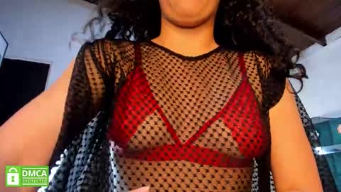 Snapshot of leyla_moon_1 chatting on 01/15/26, 05:01 leyla_moon_1 online show from 01/15/26, 05:01