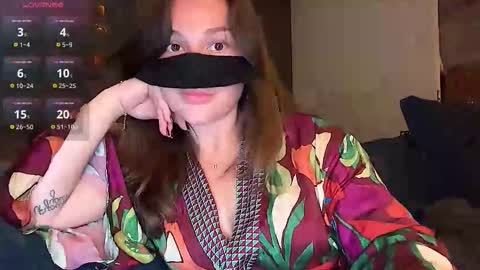 Leyla online show from 11/22/25, 08:30