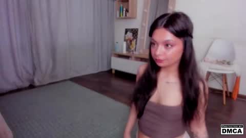 Leyla online show from 11/17/25, 09:48