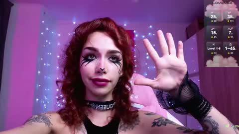 Snapshot of leylanoir_02 chatting on 12/14/25, 06:01 LEA online show from 12/14/25, 06:01