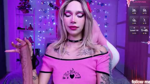 Snapshot of leylanoir_02 chatting on 01/06/26, 02:54 LEA online show from 01/06/26, 02:54