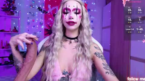 Snapshot of leylanoir_02 chatting on 01/10/26, 04:20 LEA online show from 01/10/26, 04:20