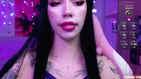 Snapshot of leylanoir_02 chatting on 02/09/26, 04:00 LEA online show from 02/09/26, 04:00