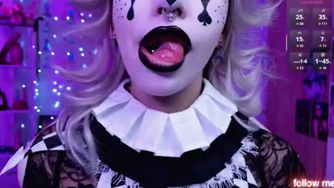 Snapshot of leylanoir_02 chatting on 02/21/26, 02:40 LEA online show from 02/21/26, 02:40